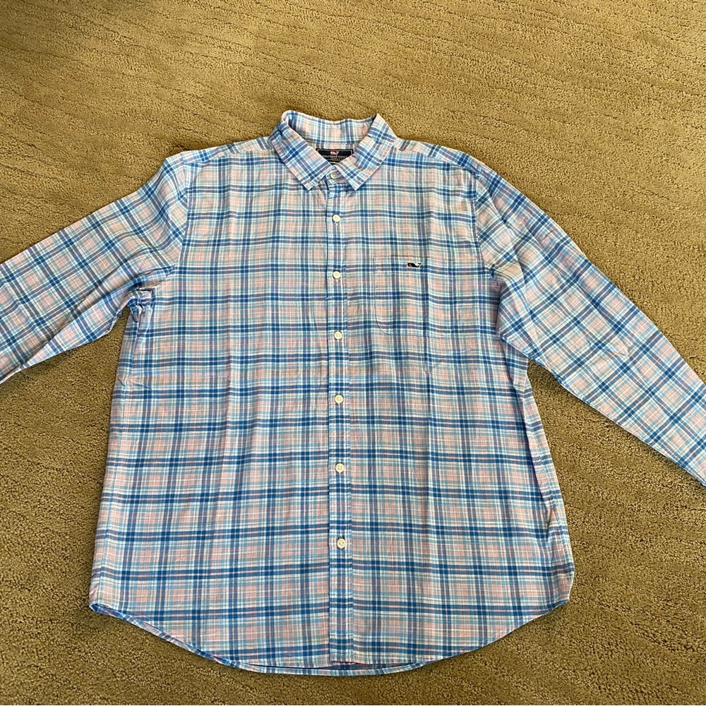 Vineyard Vines long sleeved men’s large shirt